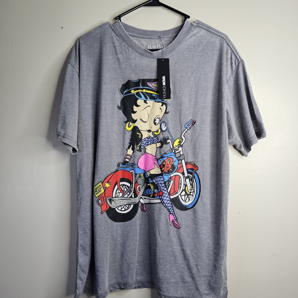Betty Boop Gray Tee with Colorful Cartoon Graphic